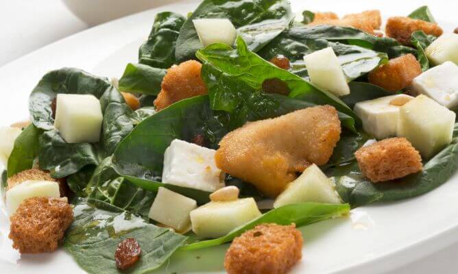 Spinach salad