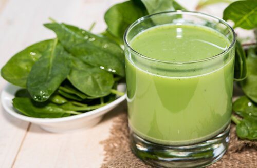 Top 4 Green Smoothies to Treat High Blood Pressure