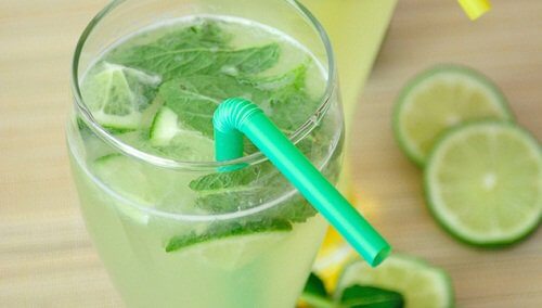 A glass of detox lemonade