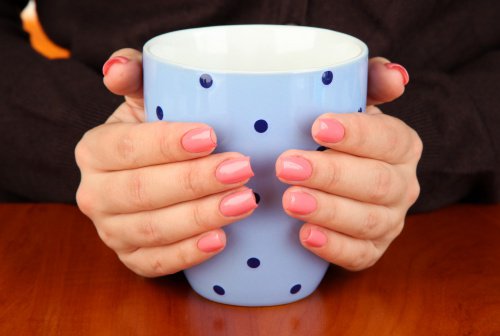 Cold hands are a sign of hypothyroidism
