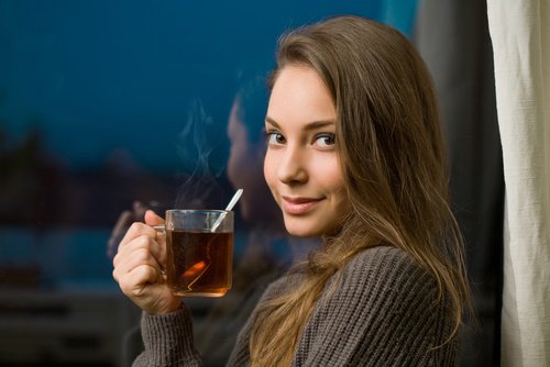 Five Drinks to Help You Sleep Better and Lose Weight