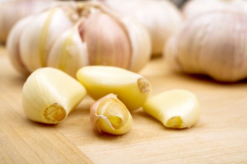 Garlic cloves