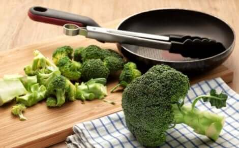 Different ways to cook broccoli.