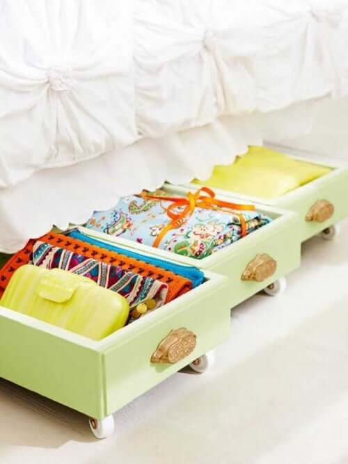 Green wheeled organizers