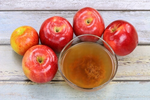 apple cider vinegar can help inhibit nail fungus