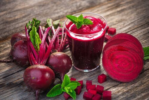 6 Healthy Juices to Prevent and Treat Anemia