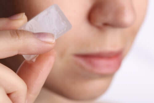 Use Ice on Your Skin to Improve It