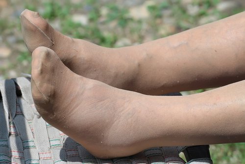 3 compression stockins relieve swollen feet