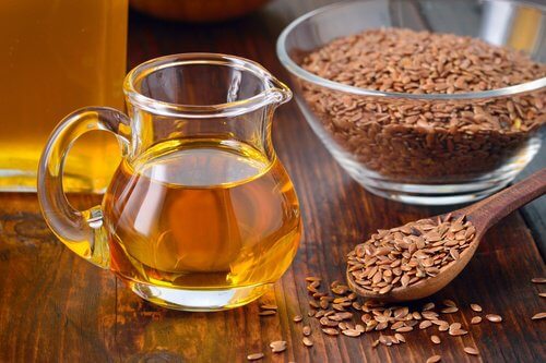 Linseed oil to polish wood surfaces