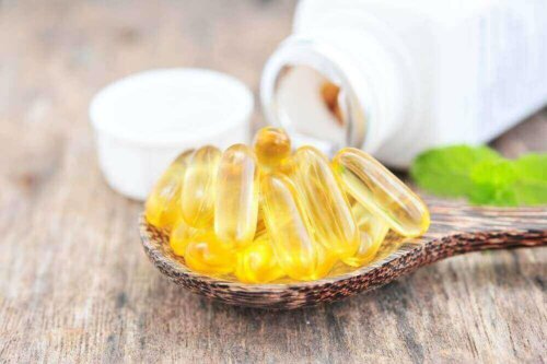 Vitamin e oil can help dry hands.