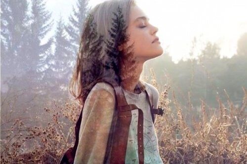 2-hiking-outdoors