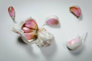 How Can Pressed Garlic Help Restore Vision Loss