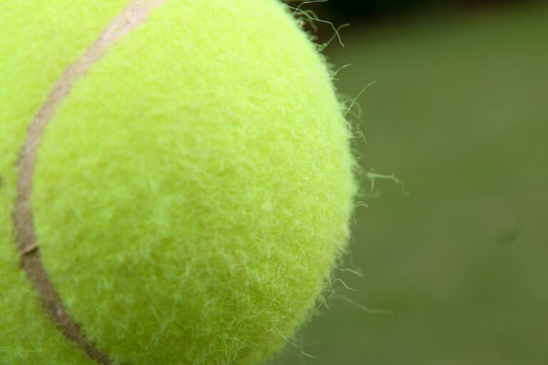 How to Use a Tennis Ball to Calm Plantar Fasciitis Pain Step To Health