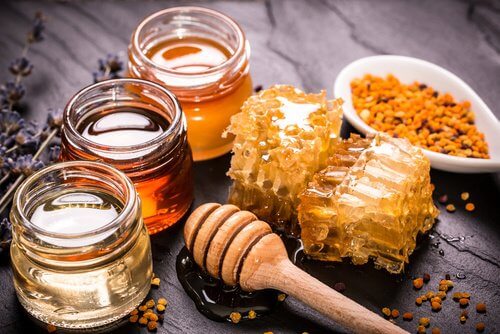 turmeric-with-honey