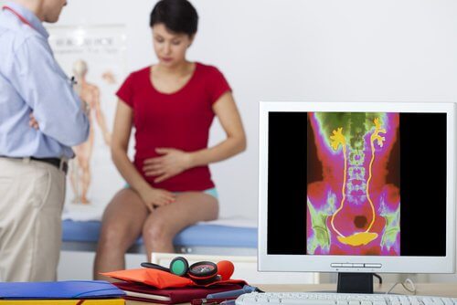 If You Have a Urinary Tract Infection, Don't Eat These Foods