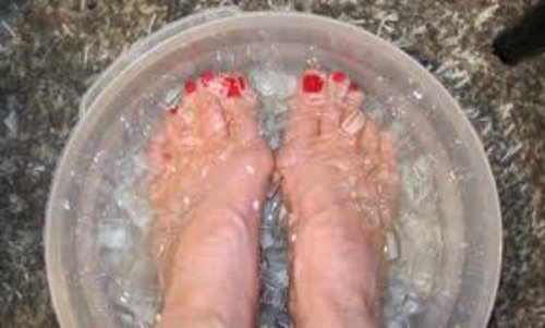 The Benefits of Ice Water for the Feet
