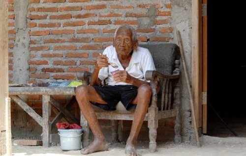 Mbah Gotho, the Man Who Claims to be 145