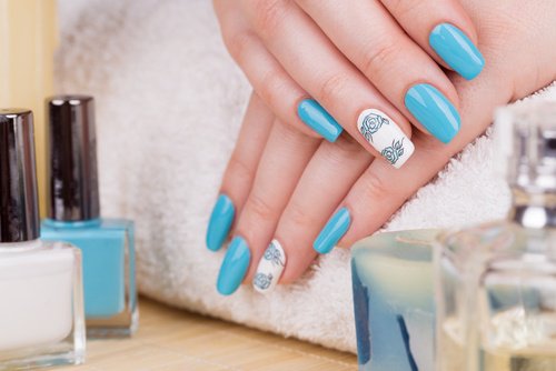 What Are The Dangers of Using Acrylic Nails?