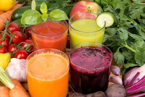 Lose Weight and Improve Your Immune System with These Five Drinks