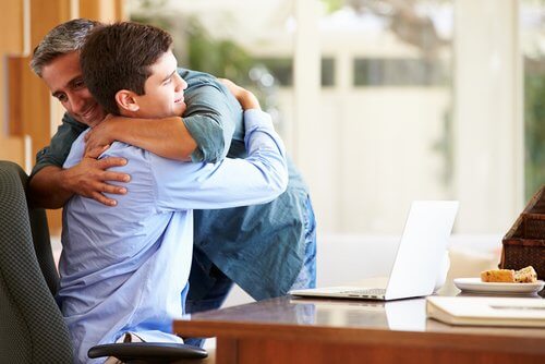 the-benefits-of-hugs