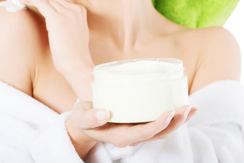 2-hand-cream to heal cuts