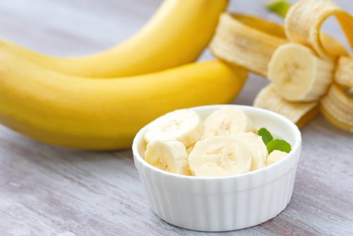 Helpota niveltulehdusta banaanin avulla