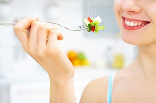 बालों को तेजी से बढ़ायें: हैल्दी फ़ूड