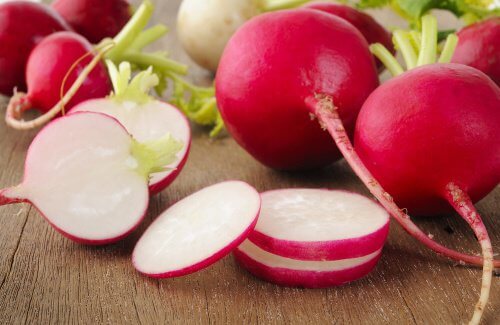7 Reasons Why You Should Eat Radishes