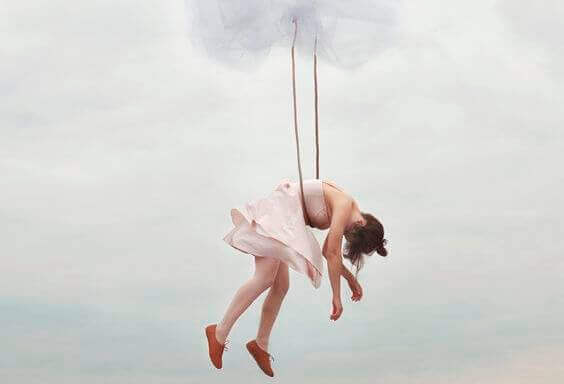A woman hanging.