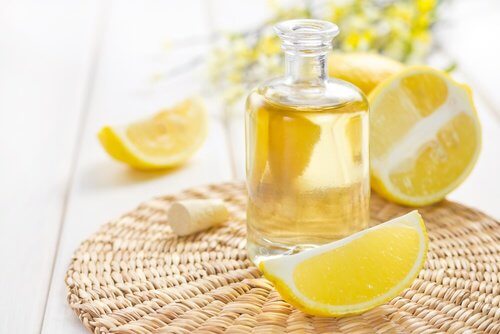 Lemon essential oil for hair odor