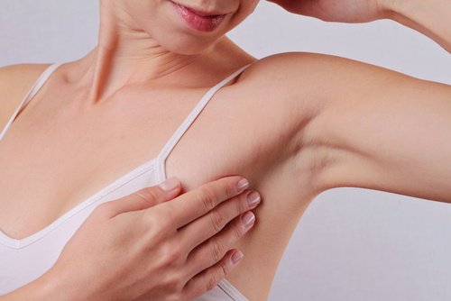 Lighten Dark Underarms with Natural Ingredients