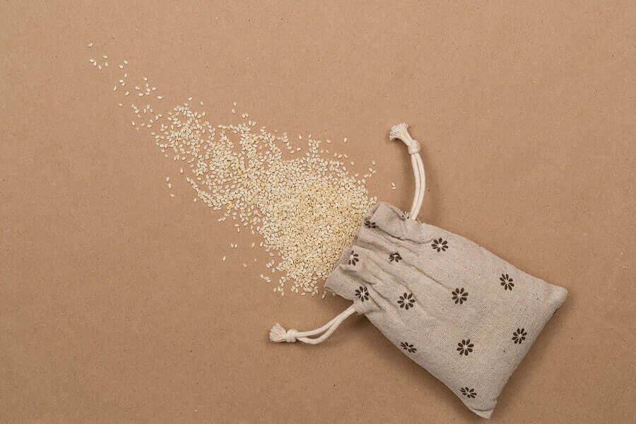 A pouch of sesame seeds.