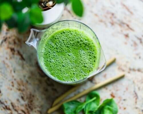 A Lemon-Parsley Remedy to Reduce Water Retention