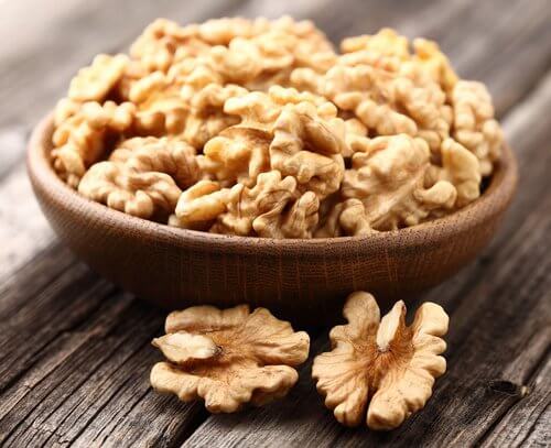 A bowl of walnuts
