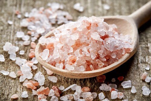 Reduce Migraine Symptoms with Pink Himalaya Salt