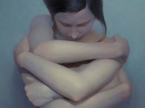 hug-500x374