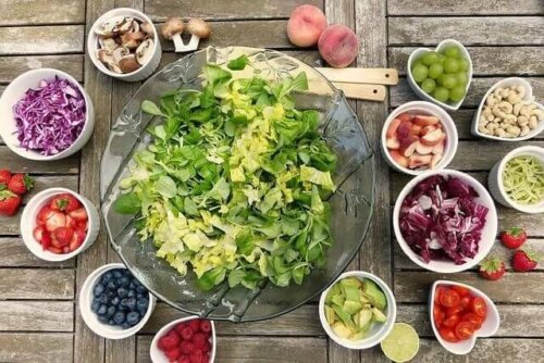 Ingredienser til en salat.