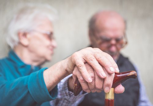 Hot to prevent Alzheimer's disease in old people