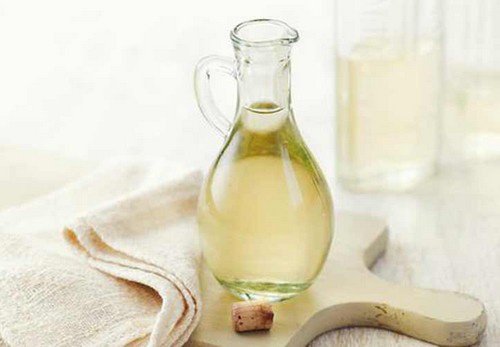 6 Spectacular Uses for White Vinegar