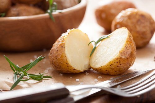 Potatoes can help you keep hunger away.