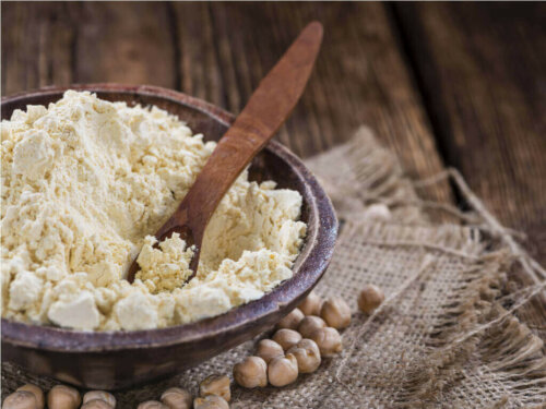 Some chick pea flour in a bowl.