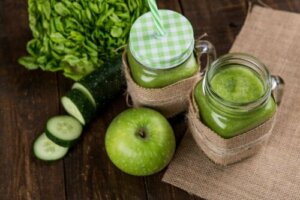 Four Green Drinks to Cleanse Your Colon
