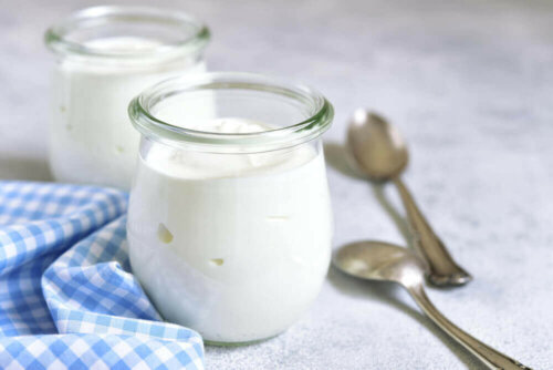 Yogurt is one of the remedies against Crohn's.