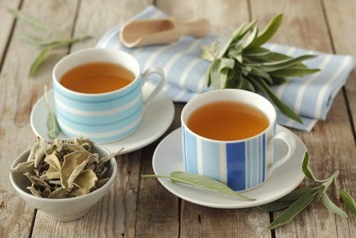 Preparing a sage compress may reduce knee fluid.