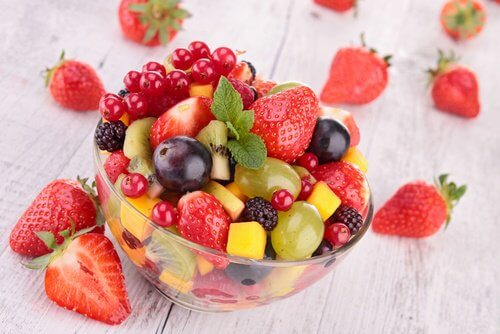 Bowl of fruits