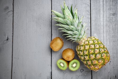 Pineapple and kiwi