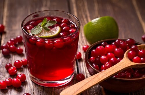 Prevent bacterial infections with cranberry juice