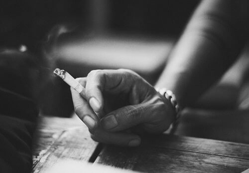 4 Vitamins that Help You Heal Your Lungs After Smoking