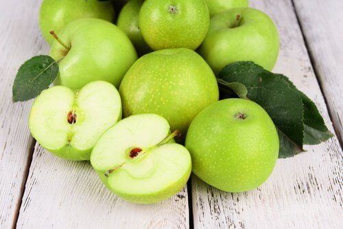 Green apples mask for wrinkles