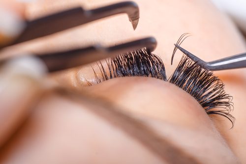 extra long eyelashes